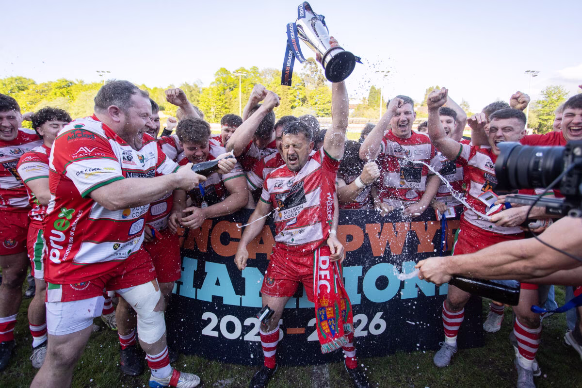 CDF_100526_CF_Ebbw_Vale_v_Llandovery_054 Llandovery celebrate victory